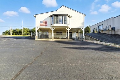 Unlock the potential of this exceptional 4,477 square foot - photo 6