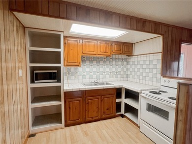 Unique investment opportunity Duplex plus bonus building on one - photo 7
