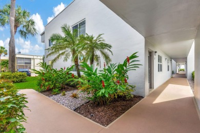 Floral Lakes  Condo For Sale in Delray Beach Florida