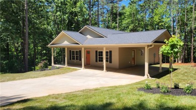 Lake Home For Sale in Fair Play, South Carolina