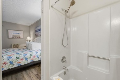Perfect coastal retreat or investment! This remodeled 1-bedroom - photo 25