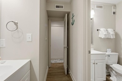 Perfect coastal retreat or investment! This remodeled 1-bedroom - photo 27