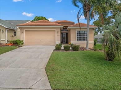 North Glen Lake Home For Sale in Weeki Wachee Florida
