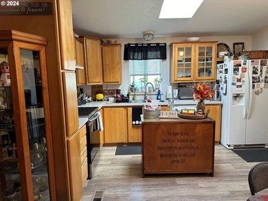 Great home located near the Chetco River and Sporthaven beach - photo 11
