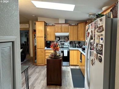 Great home located near the Chetco River and Sporthaven beach - photo 13