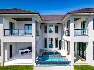 A Modern Waterfront Masterpiece in Destin's Crown Jewel - - photo 4