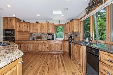 Spacious 5 bedroom, 4 bath Northwoods retreat on Stone Lake - photo 15