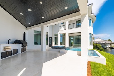 A Modern Waterfront Masterpiece in Destin's Crown Jewel - - photo 7