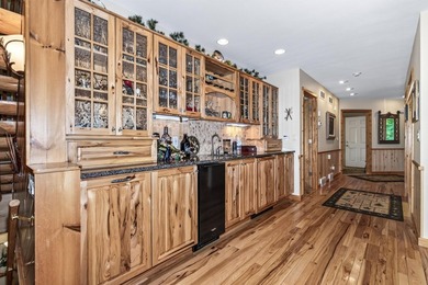 Spacious 5 bedroom, 4 bath Northwoods retreat on Stone Lake - photo 17