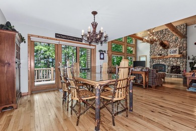 Spacious 5 bedroom, 4 bath Northwoods retreat on Stone Lake - photo 19