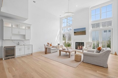 Modern Elegance in Sag Harbor Village Discover an exquisite - photo 9