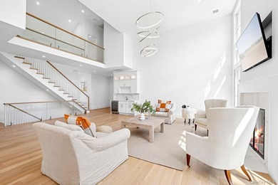 Modern Elegance in Sag Harbor Village Discover an exquisite - photo 10