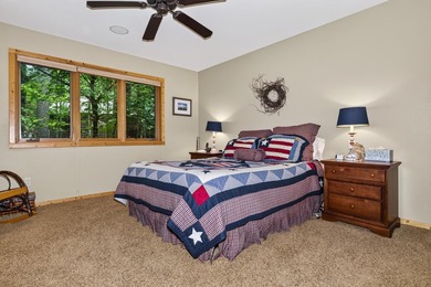 Spacious 5 bedroom, 4 bath Northwoods retreat on Stone Lake - photo 21
