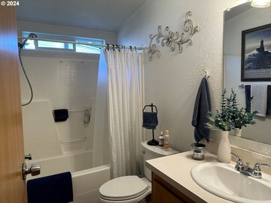 Great home located near the Chetco River and Sporthaven beach - photo 21