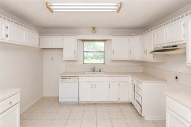 10 Acres of land in Sandia, Texas! This home features 3 bedrooms - photo 6
