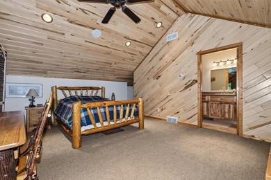 Spacious 5 bedroom, 4 bath Northwoods retreat on Stone Lake - photo 31