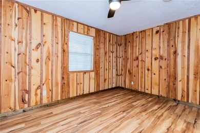 True Ozark living in a real log home that comes with a boat slip - photo 32