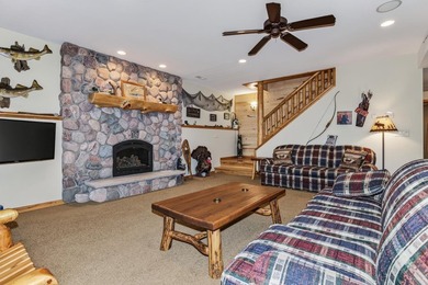 Spacious 5 bedroom, 4 bath Northwoods retreat on Stone Lake - photo 34