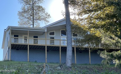 Norris Lake Home For Sale in Lafollette Tennessee