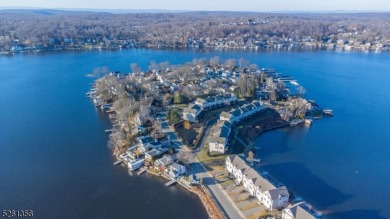Lake Townhome/Townhouse Off Market in Mount Arlington, New Jersey