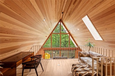 Stunning custom mid-century modern A-frame designed by Kim Lewis - photo 11