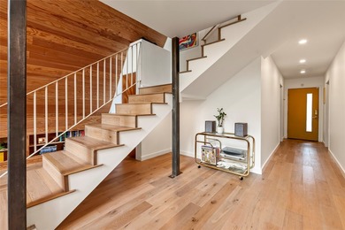 Stunning custom mid-century modern A-frame designed by Kim Lewis - photo 18