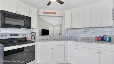 Welcome home to this IMMACULATE, 3 bedroom 2 bath UPDATED - photo 9