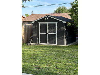 Gorgeous home with many recent updates. The owners take pride in - photo 22