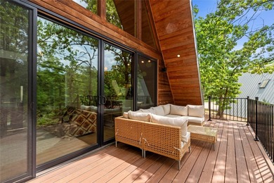 Stunning custom mid-century modern A-frame designed by Kim Lewis - photo 23