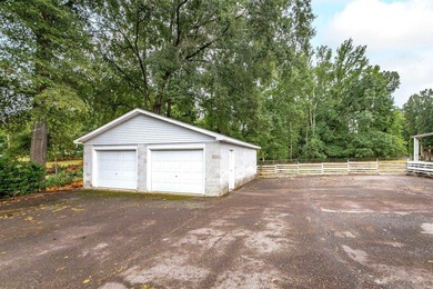 Plenty of space to enjoy the outdoors on this 2.5 acre property - photo 35