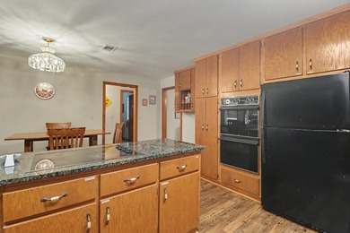 Are you looking for a home full of charm on unrestricted - photo 14