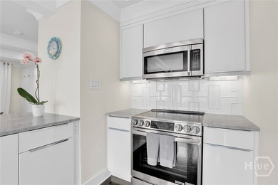 Idyllic Crawford Square frontage, an End-Unit location, modern - photo 22