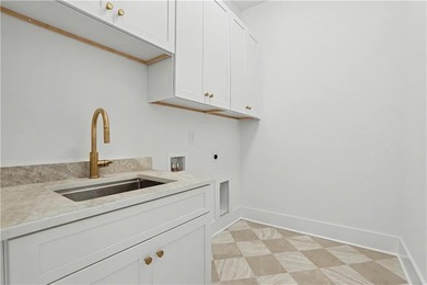 NEW PRICE | JUST COMPLETED CUSTOM HOME IN GATED DOCKSIDE - photo 25