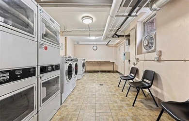 Welcome to this spacious Junior-4 used as a 2-bedroom, 1-bath