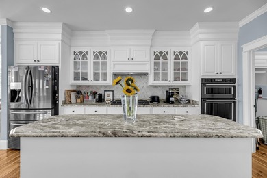 Welcome to unparalleled waterfront luxury! This stunning