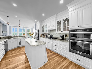 Welcome to unparalleled waterfront luxury! This stunning