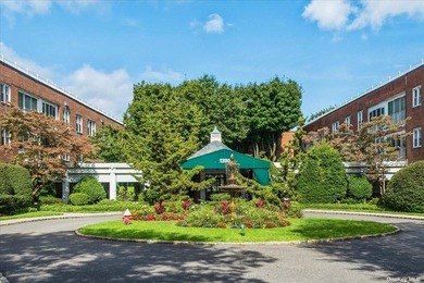 MOTIVATED SELLER! Spacious Junior 4 Coop Garden Apt in - photo 1