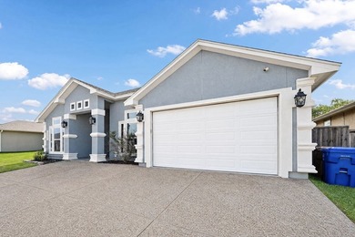 Experience luxury living in this stunning custom-built home - photo 2