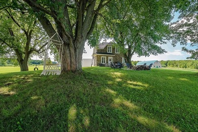 Discover this exceptional property, located 50 minutes from - photo 36