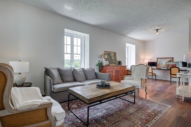 Discover this exceptional property, located 50 minutes from - photo 46