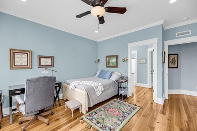 Welcome to unparalleled waterfront luxury! This stunning