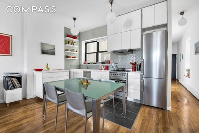 This sun-drenched, two bedroom coop has been thoughtfully - photo 3