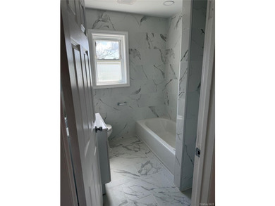 Fully renovated house includes new kitchen, bathrooms and all - photo 13