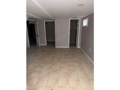 Fully renovated house includes new kitchen, bathrooms and all - photo 14
