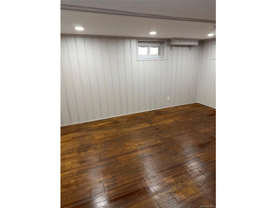 Fully renovated house includes new kitchen, bathrooms and all - photo 15