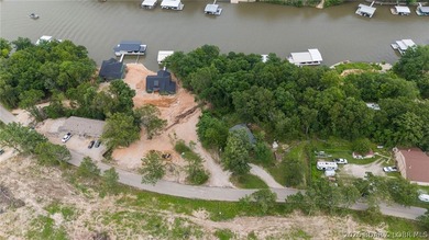 Discover the perfect setting for your custom luxury lakefront - photo 11