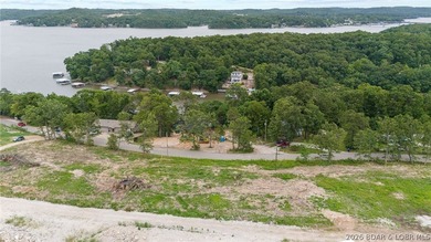 Discover the perfect setting for your custom luxury lakefront - photo 12