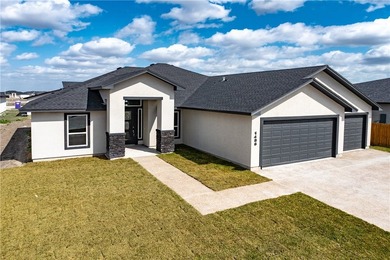 Builder is offering up to $10,000 toward the buyer's closing - photo 2
