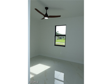 Welcome to this beautifully upgraded 3-bedroom, 2-bath home - photo 20