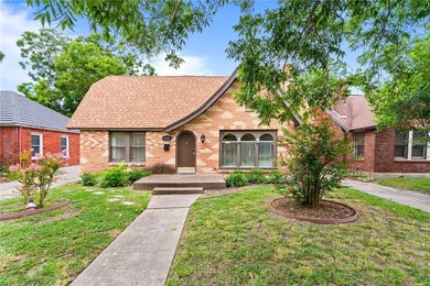 Located in the established Historic Del Mar neighborhood, this - photo 1